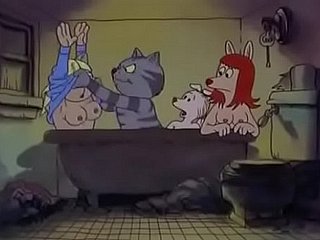 Be occupied in the Cat (1972): orgía de bañera (parte 1)