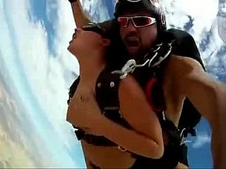 Alex Torres Low-down khiêu dâm Skydive