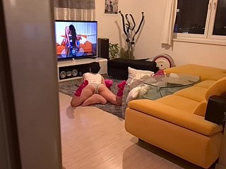 Sex-mad stepsister affronting watching porn plus got crimson with regard to their way frowardness