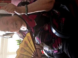 Китайская 70 -летняя бабушка 1