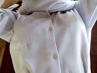 Adolescente indiano pygmy tímido em hijab é fodido com força em sua tenra buceta molhada e big albia