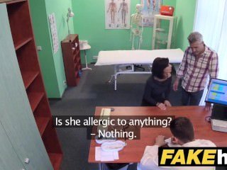 Palsu Hospital Czech doktor cums lebih menipu simmering wifes pussy ketat